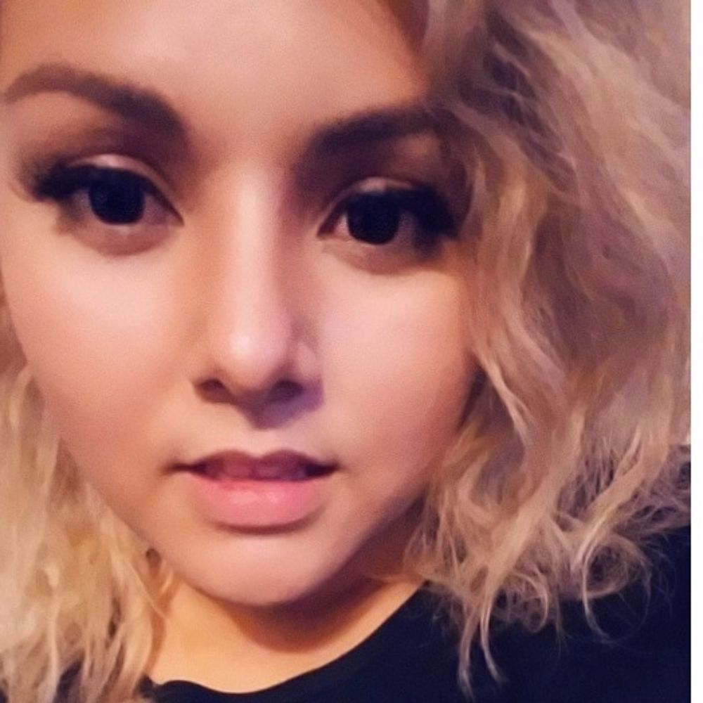 Meet your Posher, Gabriela